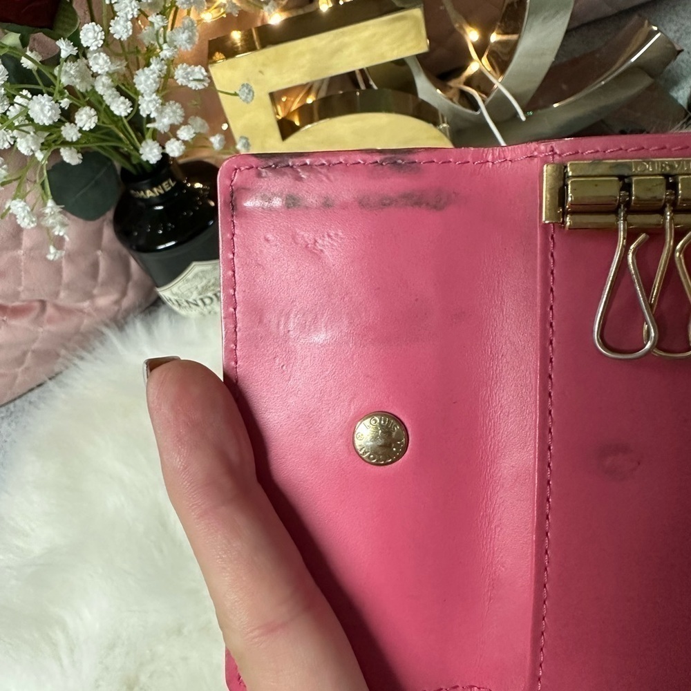 LOUIS VUITTON ROSE POP VERNIS LEATHER 4 RING MULTICLES KEY CASE - Picture 8 of 10